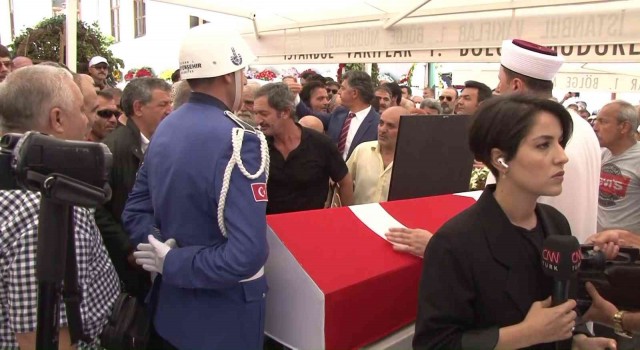 Cüneyt Arkının cenazesi Teşvikiye Camiine getirildi