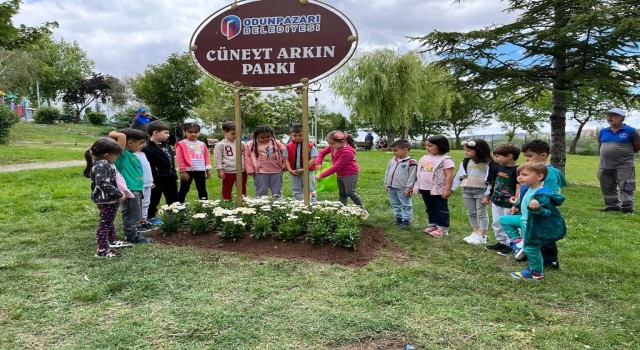 Cüneyt Arkının isteğini minikler gerçekleştirdi