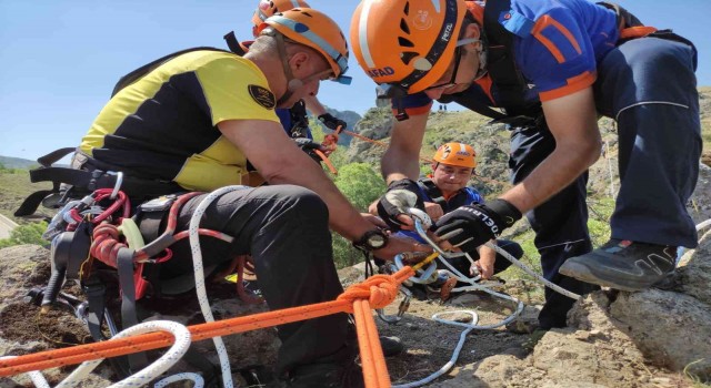 Dağ arama kurtarma tatbikatı gerçeğini aratmadı