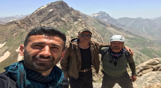 Dağcılar, 3 bin 467 rakımlı Sümbül Dağına tırmanış gerçekleştirdi