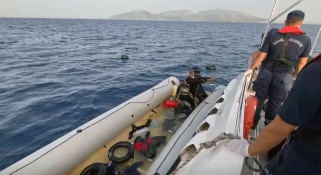 Datçada 29 düzensiz göçmen kurtarıldı