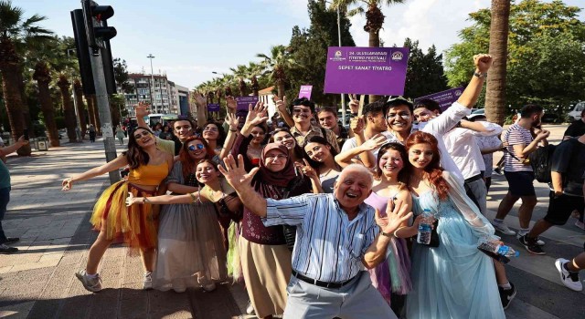 Denizlide 400 tiyatro sanatçısı 10 gün boyunca oyunlarını sergileyecek