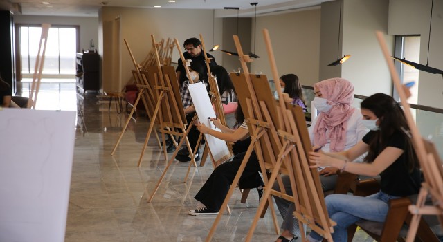 Denizlide tiyatro ve akademik resim kursu başlıyor