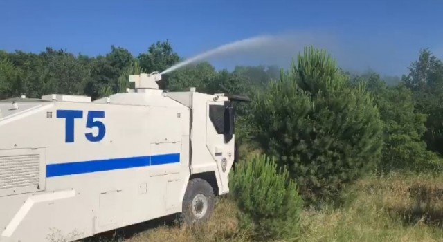 Denizlinin TOMAsı Marmaristeki yangına müdahale ediyor