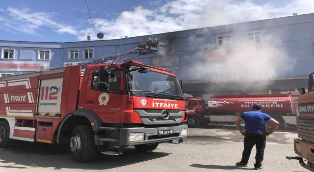 Depo yangını 4 saatte kontrol altına alınabildi