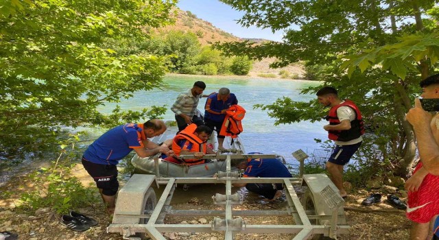 Dicle Nehrinin suyu yükseldi, mahsur piknikçiler AFAD ekipleri tarafından kurtarıldı