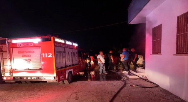 Dikiş kursunda çıkan yangın söndürüldü