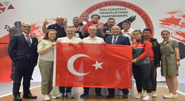 Dilara Narinden 1 gümüş 1 bronz madalya