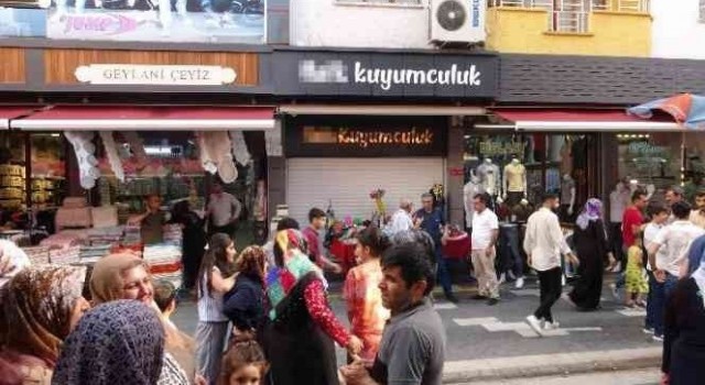 Diyarbakırda müşterilerini dolandıran 2 kuyumcu tutuklandı