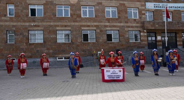Doğu Anadolu Bölgesinin ilk ve tek minik mehteran takımı etkinliklere renk katıyor