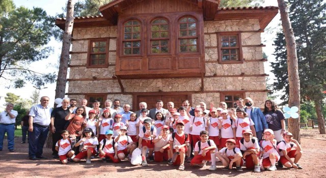 Dokumapark Orman Kütüphanesi okurlarıyla buluştu