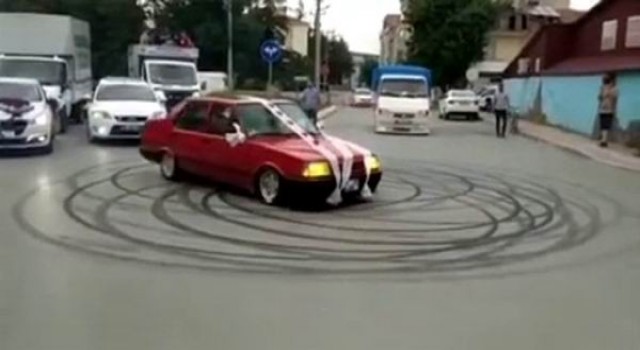 Düğünde drift pahalıya mal oldu
