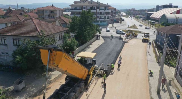 Düzce Belediyesinden asfalt atağı