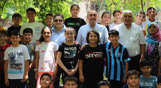 Düziçi Kaymakamı ve eşi piknik alanında öğrencilerle buluştu