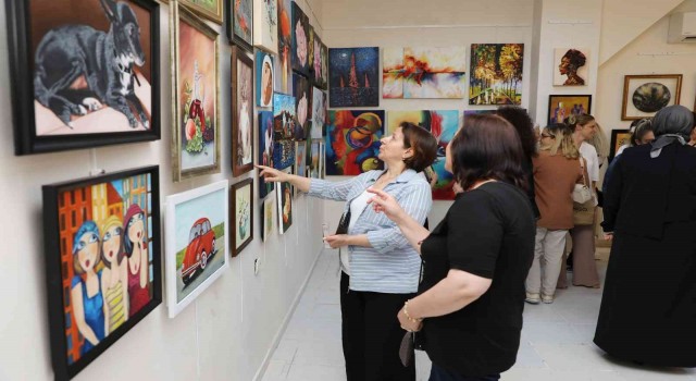 Ebru sergisi açıldı