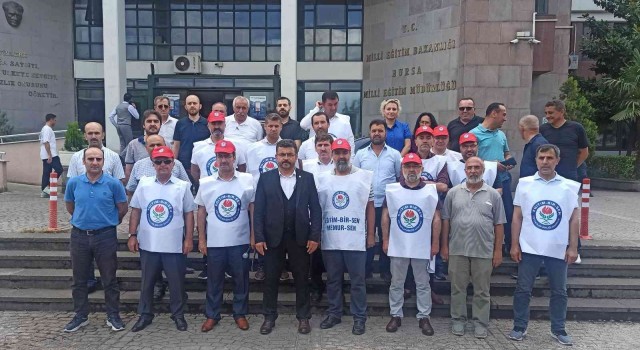 Eğitim-Bir-Sen, mağdur müdürlerin yanında