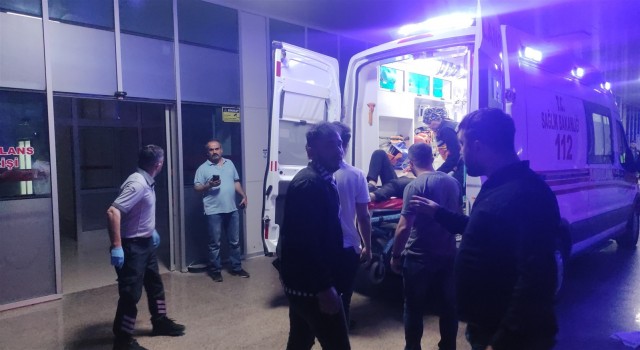 Eğlence merkezine tüfekle ateş açıldı : 1i polis 6 yaralı