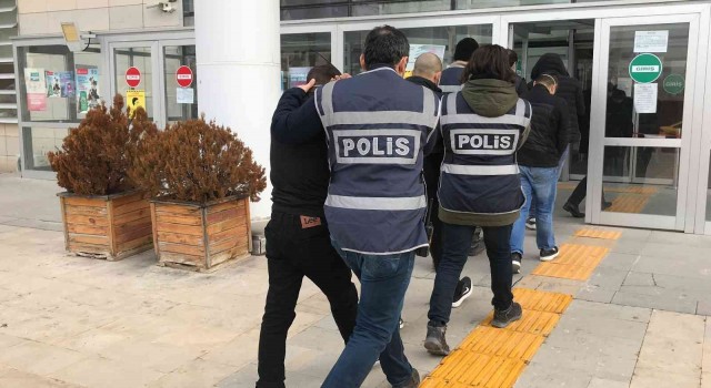 Elazığda 38 yıl 8 ay kesinleşmiş hapis cezası bulunan 7 şüpheli tutuklandı