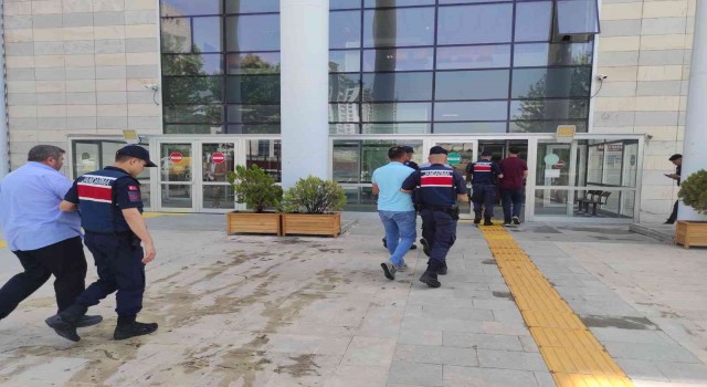 Elazığda kaçak kazı yapan 4 şüpheli yakalandı