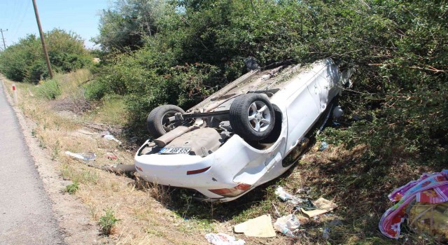 Elazığda otomobil takla attı: 6 yaralı