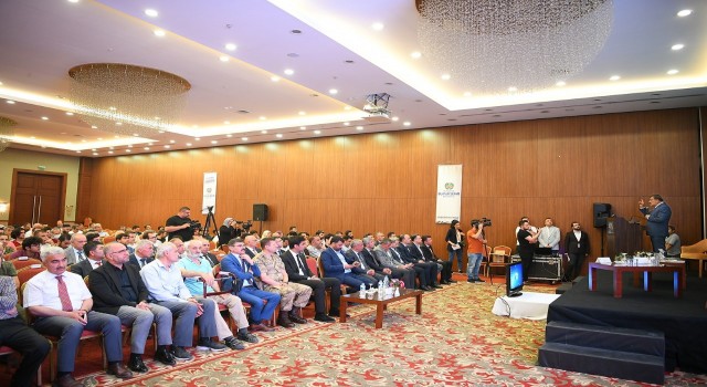 ‘Elektrikli ve Hibrit Araç Teknolojileri paneli düzenlendi