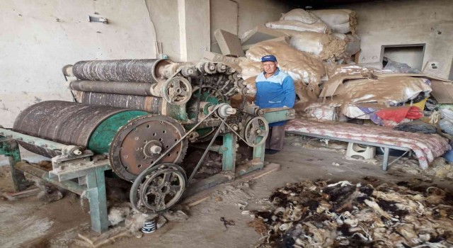 Elini kaybetti yine de mesleğinden vazgeçmedi