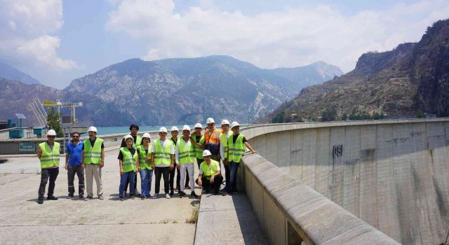 Enerjinin Yıldızları ‘baraj dersini Oymapınar Hidroelektrik Santralinde aldı