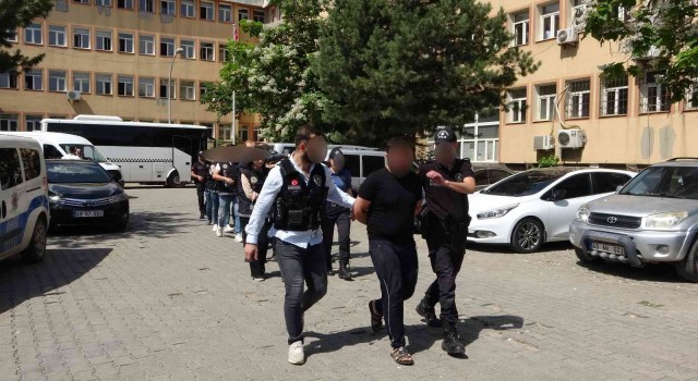 Eroini Erol Abi, metamfetamini ‘Metin Abi şifresiyle pazarlayan 4 torbacı tutuklandı