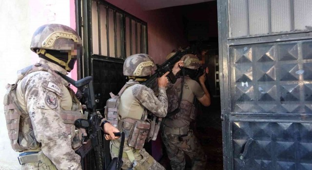 Eroini ‘Erol abi, metamfetamini ‘Metin abi şifresiyle pazarlayan torbacılara şafak operasyonu