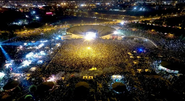 ERÜ 21. Öğrenci Bahar Şenliklerinde Manga grubu konser verdi