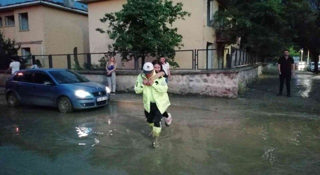 Erzincan polisinden özverili çalışma