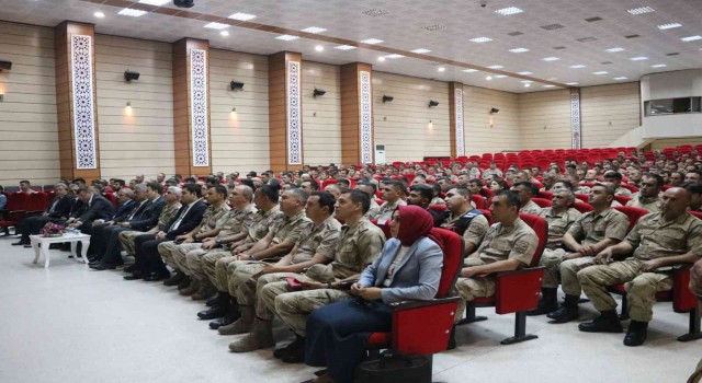 Erzincanda güvenlik korucularına hizmet içi eğitim semineri verildi