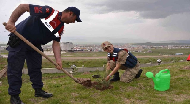 Erzurumda ‘Fidan Dikimi ve Çevre Temizliği etkinliği düzenlendi