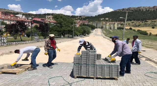 Esentepe TOKİde kilitli parke çalışması