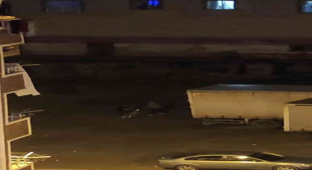 Esenyurtta boş arsada kavga ettiği adama ateş açtı: O anlar kamerada