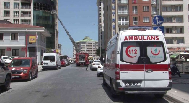 Esenyurtta lüks bina alev alev yandı