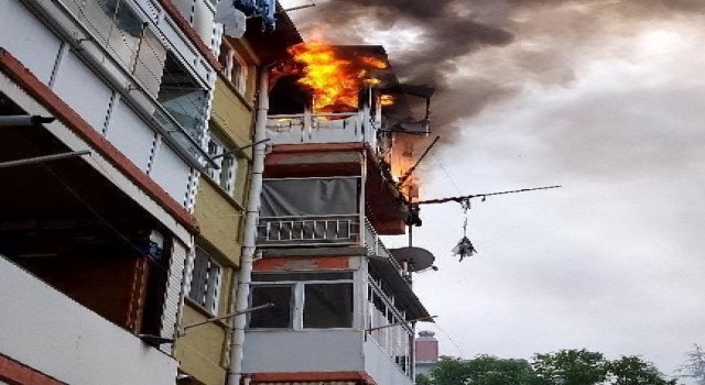 Eskişehirde yangın paniğe sebep oldu