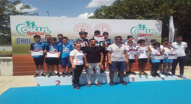 Eskişehirli öğrencilerden ortaokullar arası Atletizm Türkiye Şampiyonasında derece