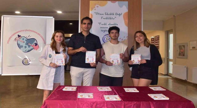 ESOGÜ Hastanesinde otizm bilgilendirme standı açıldı