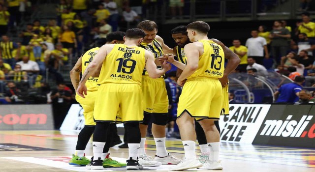 Fenerbahçe, A. Efesi farklı mağlup etti