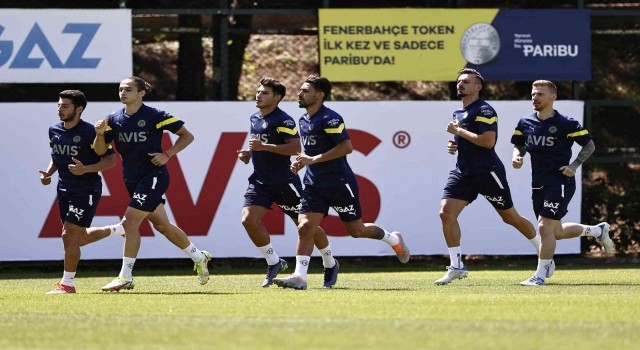 Fenerbahçe, yeni sezon hazırlıklarına devam etti