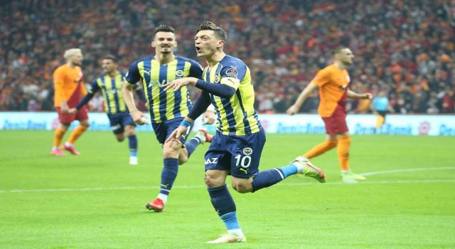 Fenerbahçede Mesut Özil bilmecesi