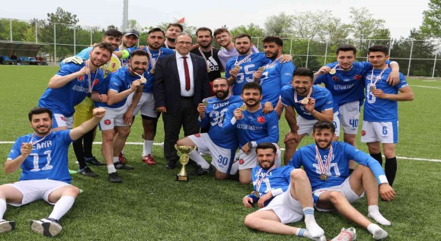 Gazetecilik bölümü şampiyon oldu