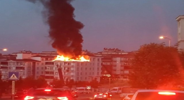 Gaziantepte çatı yangını korkuttu