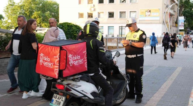 Gazipaşa Caddesinde motosiklet denetimi
