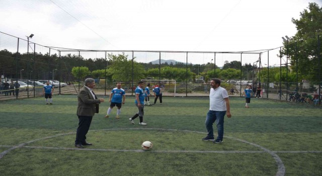 Gedizde 18. halı saha futbol turnuvası başladı