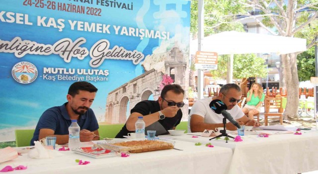 “Geleneksel Kaş Yemek Yarışması” yapıldı