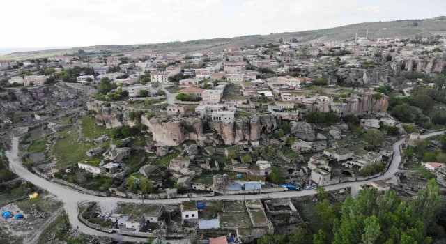 Gelveri evleri 200 yıllık mazisi ile ilk günkü gibi ayakta