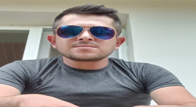 Genç adam arkadaşlarıyla alkol aldığı sırada hayatını kaybetti