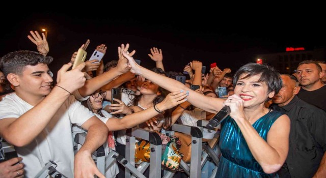 Gençler Seyhan Z Festi ile stres attı